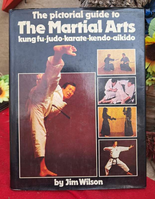 The Pictorial Guide to The Martial Arts (1975)