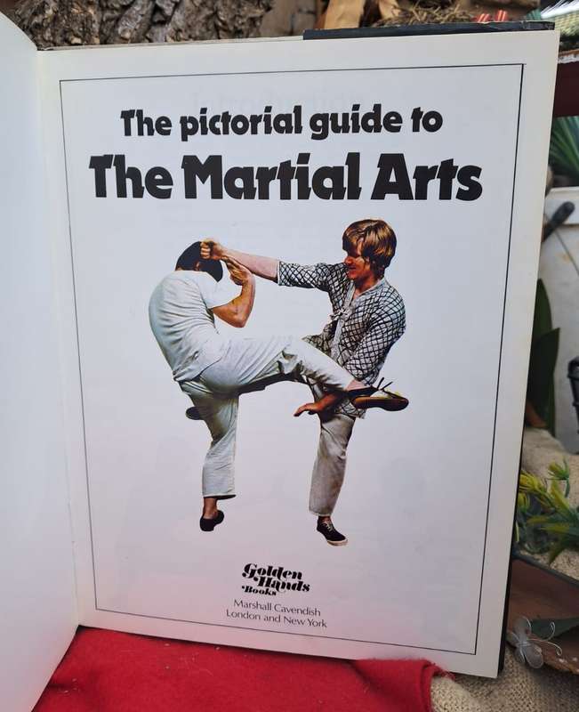 The Pictorial Guide to The Martial Arts (1975)