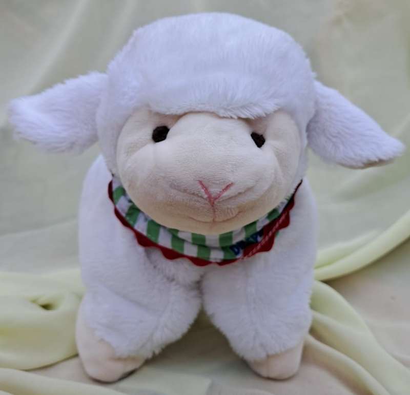 Plush Lamb Pillow - Magnetic