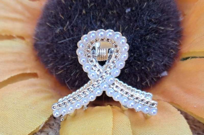 Metal Hair Clip - Small, Mini Pearl Bow