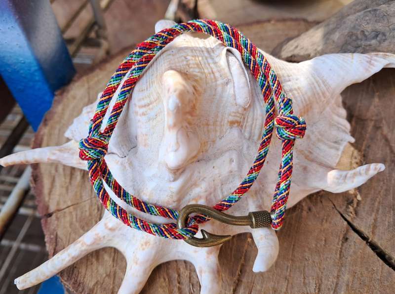 Metal Fishhook Cord Bracelet - Adjustable Multicolour