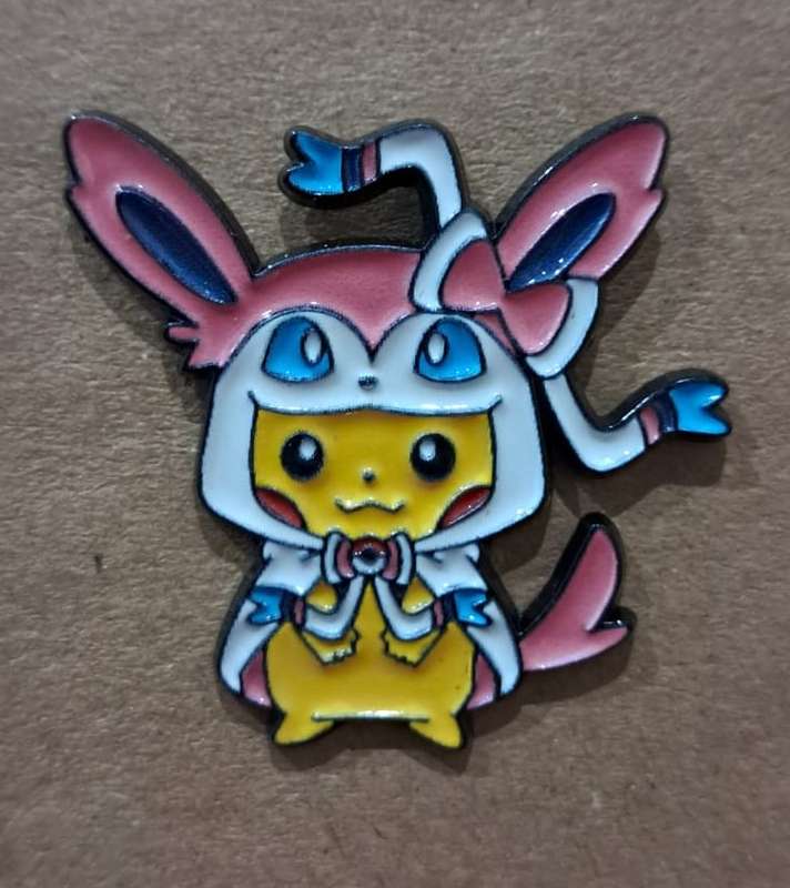 Enamel Metal Pin Badge Pokemon Eeveelution Pikachu - Sylveon