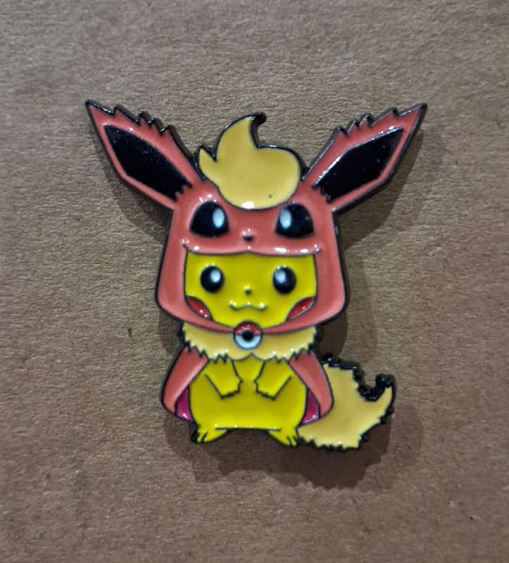 Enamel Metal Pin Badge Pokemon Eeveelution Pikachu - Flareon