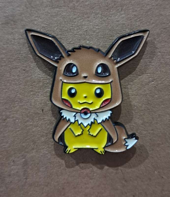 Enamel Metal Pin Badge Pokemon Eeveelution Pikachu - Eevee