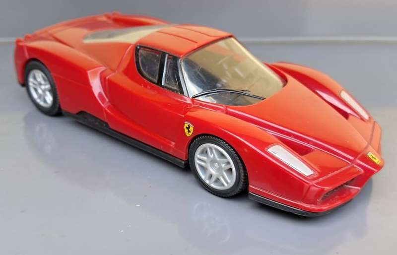 Shell V-Power 1: 38 Ferrari Enzo Ferrari Pullback - Loose
