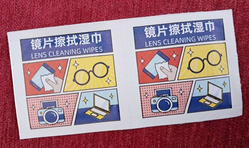 Glass Cleaning Wipes - for Eyeglasses, Screens, etc 2pcs