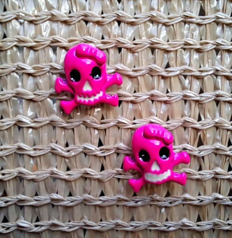 Colourful Metal Skull Stud Earrings - Bright Cerise Pink