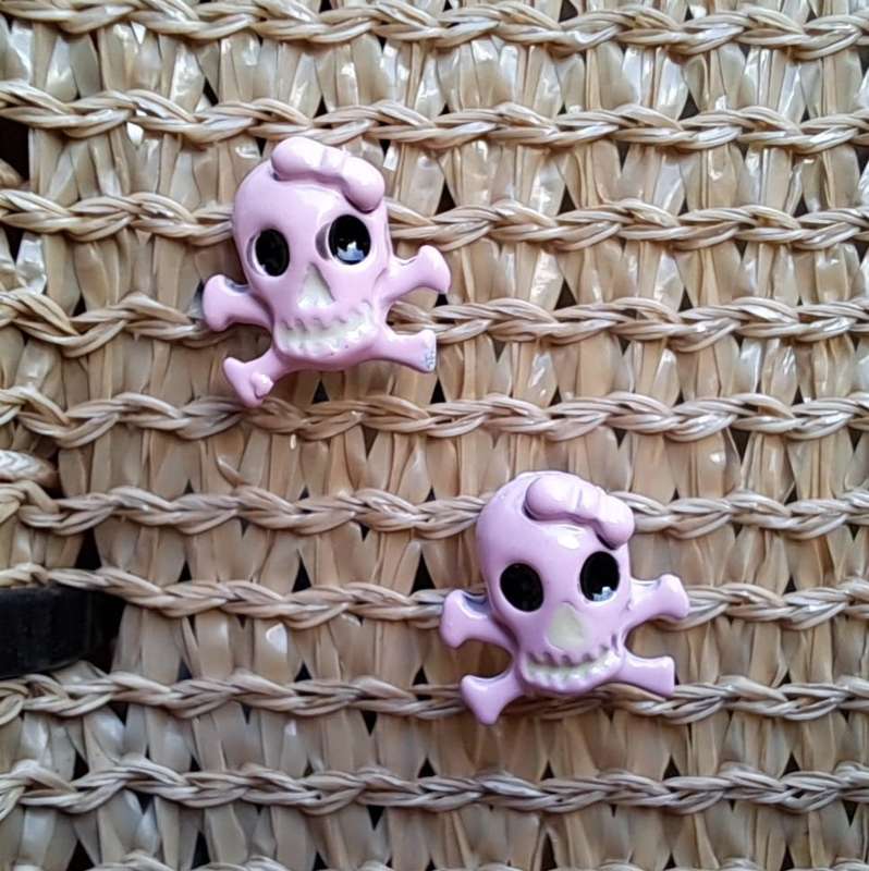 Colourful Metal Skull Stud Earrings - Soft Pink