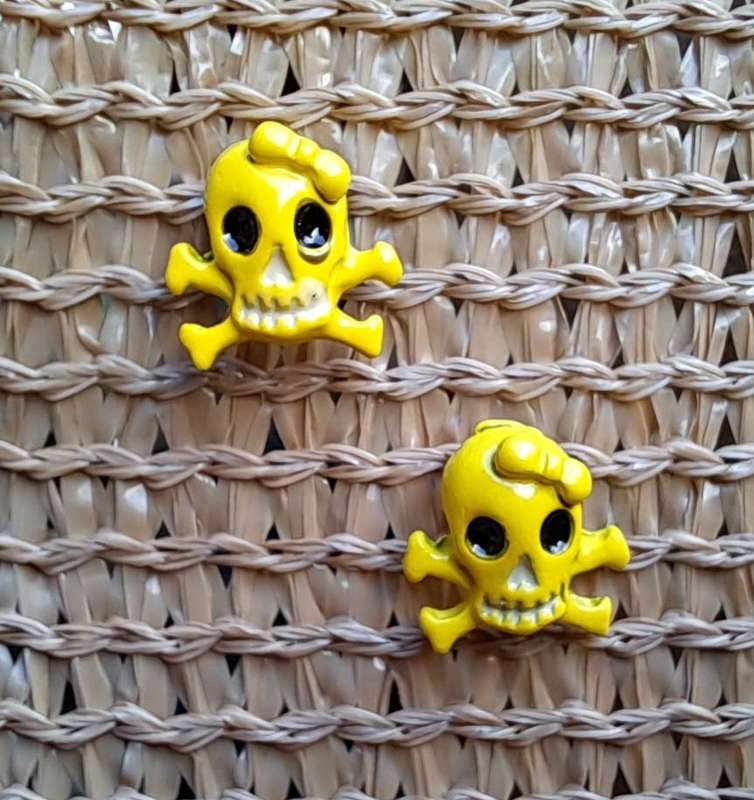 Colourful Metal Skull Stud Earrings - Bright Yellow