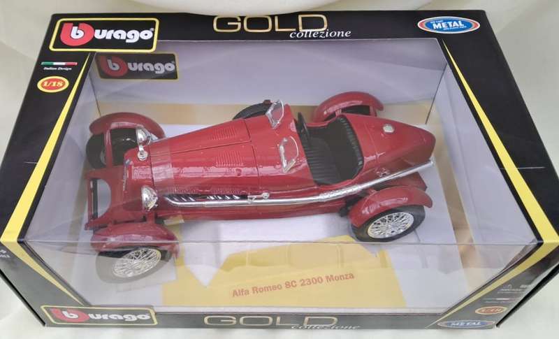 Bburago Gold Collezione 1:18 Alfa Romeo 8C 2300 Monza