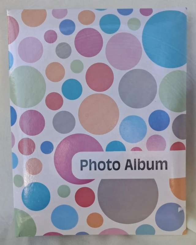 Polkadot Photo Album - 200 Photos *Missing page