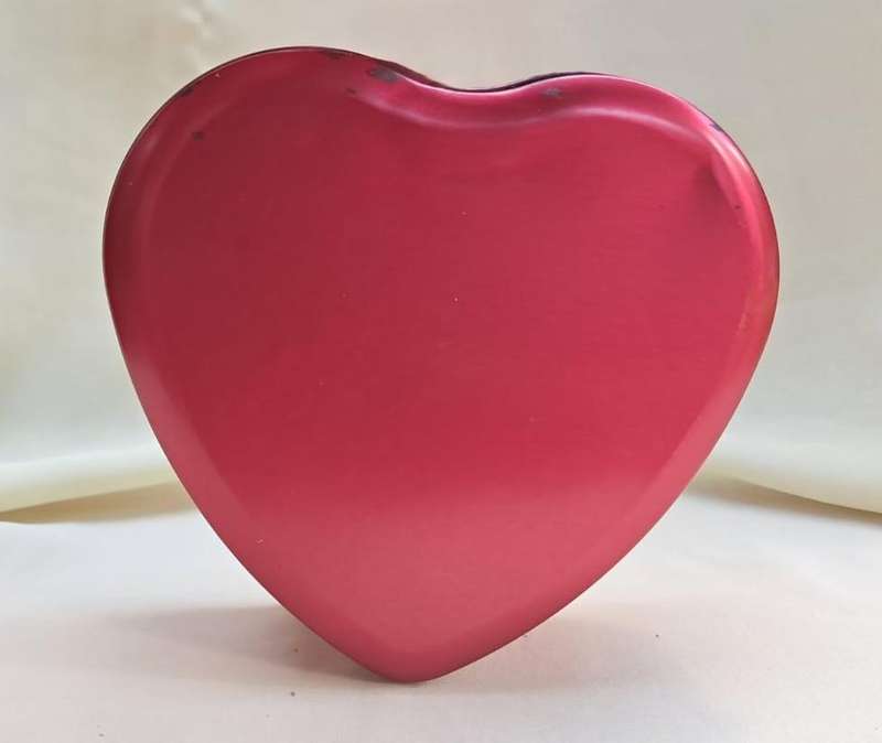 Collectible Tin - Red Heart
