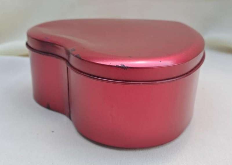 Collectible Tin - Red Heart