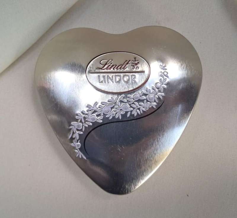 Collectible Tin - Lindt LIndor Gold Heart 50g