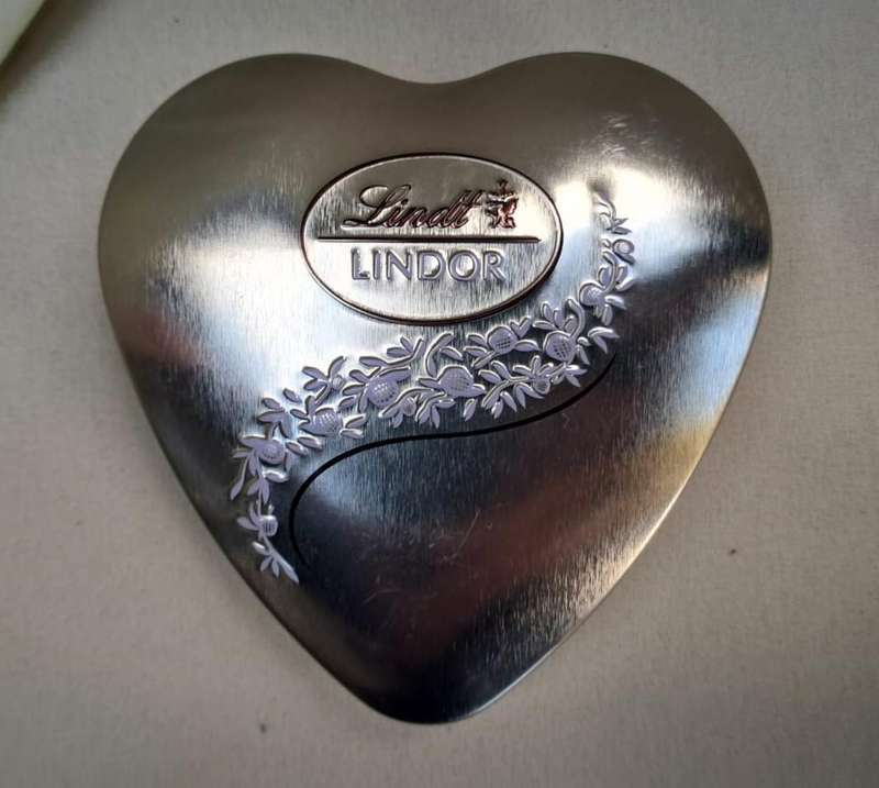 Collectible Tin - Lindt LIndor Gold Heart 50g