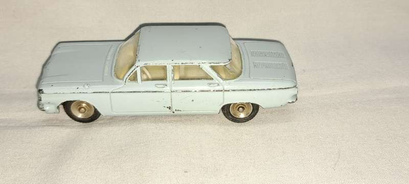 Dinky South Africa - Chevrolet Corvair - No. 552  Only for Anthony
