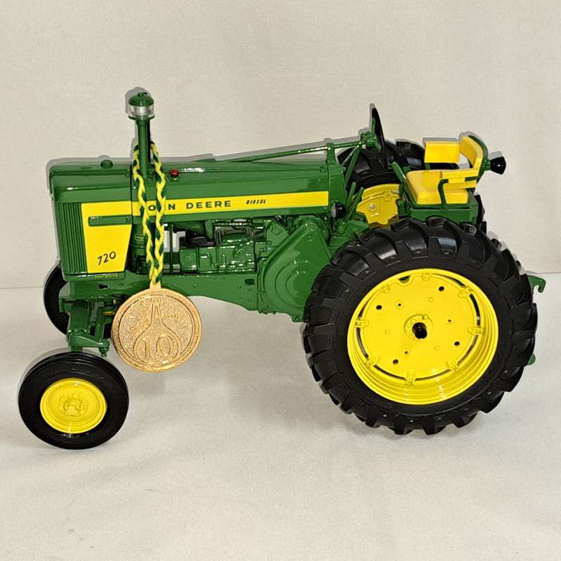 John Deere 720 Tractor No 10 Diesel Tractor - Classics Series - Scale 1/16