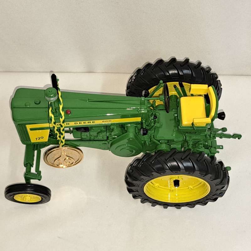 John Deere 720 Tractor No 10 Diesel Tractor - Classics Series - Scale 1/16