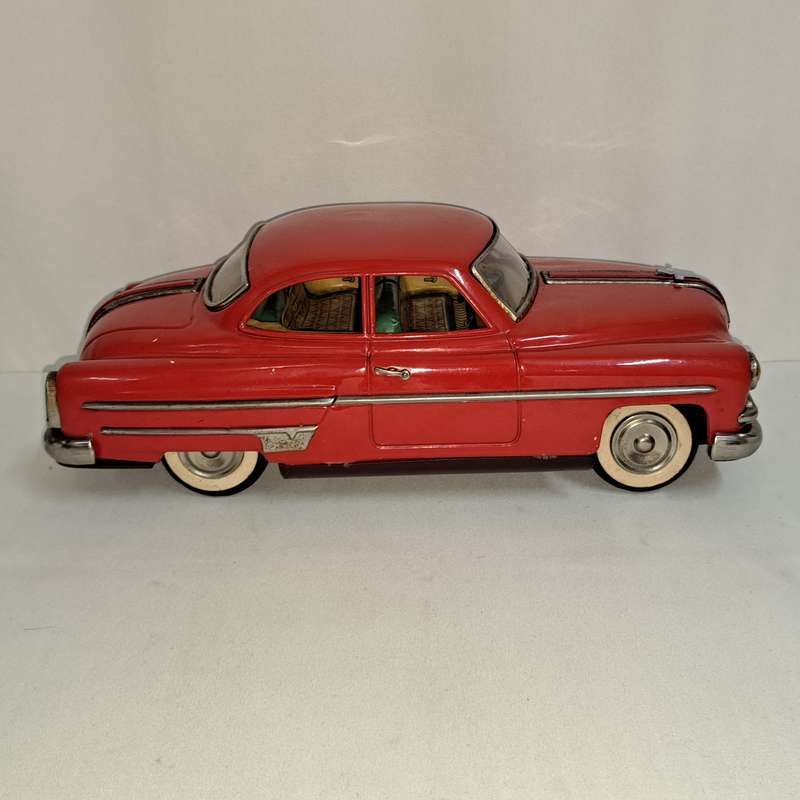 Tin Tinplate Pontiac 2 door sedan 1953 - Made in Japan