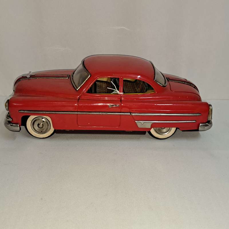 Tin Tinplate Pontiac 2 door sedan 1953 - Made in Japan