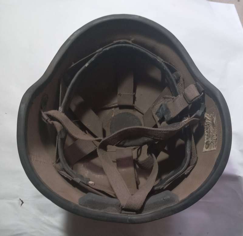 Military helmet(broken clip)