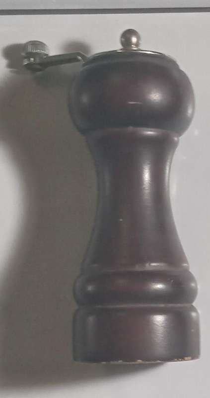 Pepper Grinder (small)