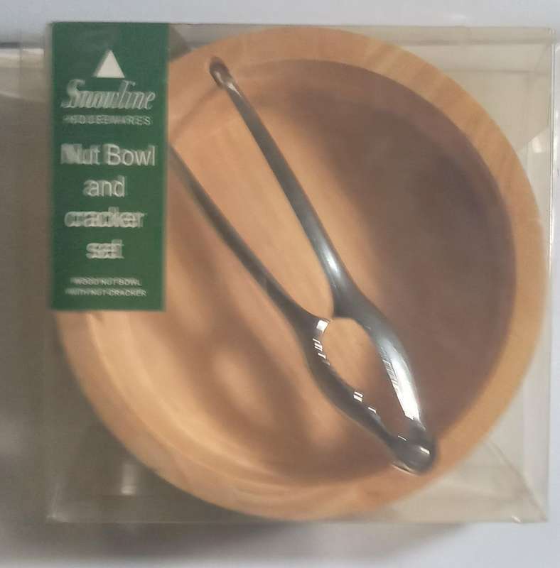 Wooden Nut Bowl and cracker set