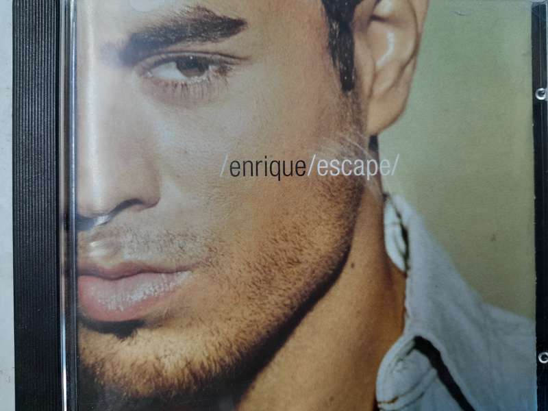 Enrique - Escape