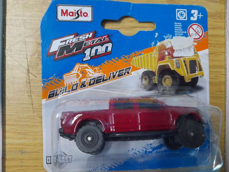 Ford Raptor (Scale 1:64) by Maisto