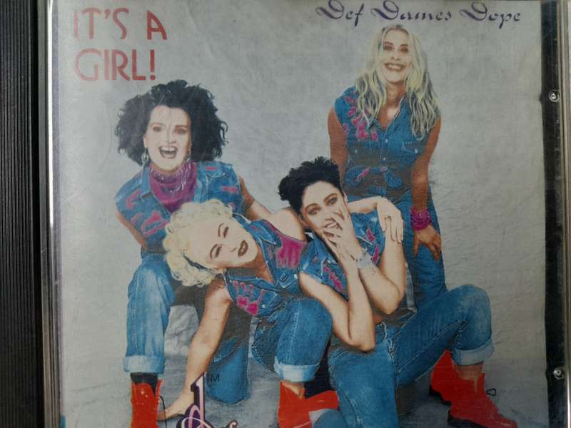 Def Dames Dop - It's a girl, The album