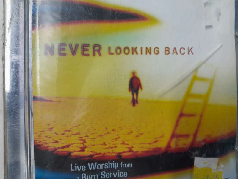 Vineyard Worship - Never Looking back