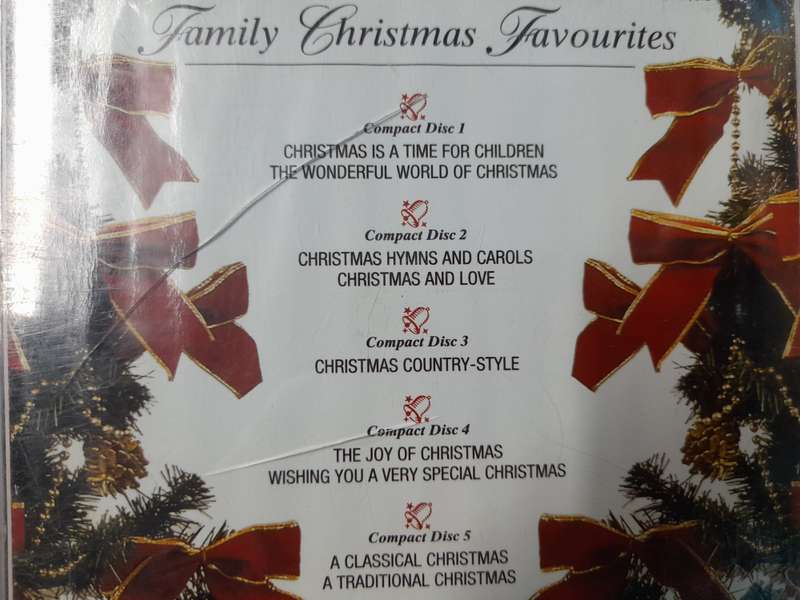 Family Christmas Favourites (5 CD Set)