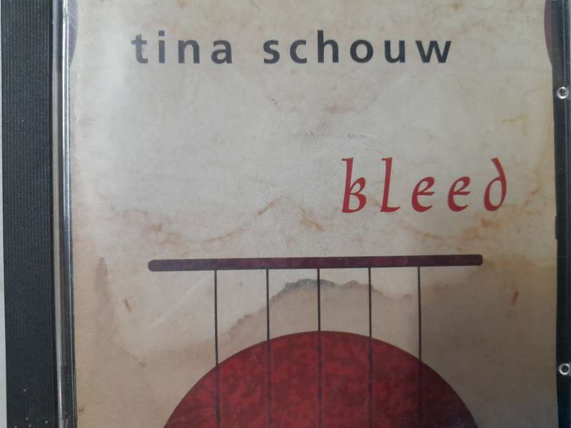 Tina Schouw - Bleed