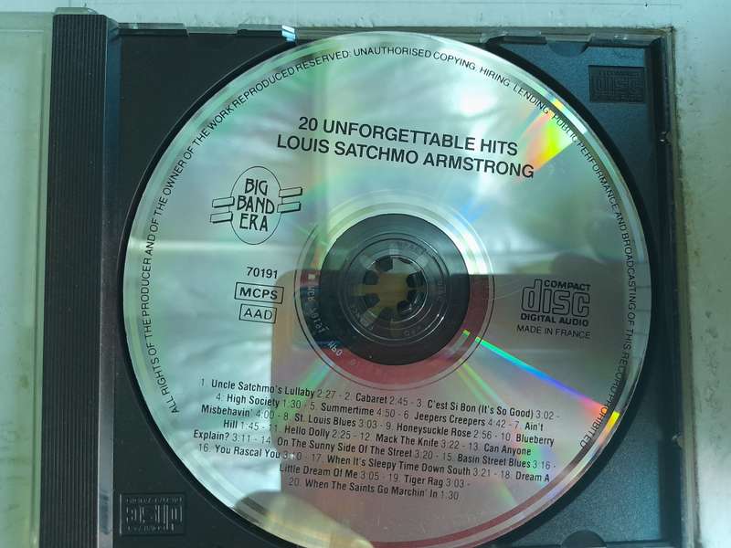 Louis Armstrong - 20 Unforgetable Hits  (No Jewel Case Sleeves)