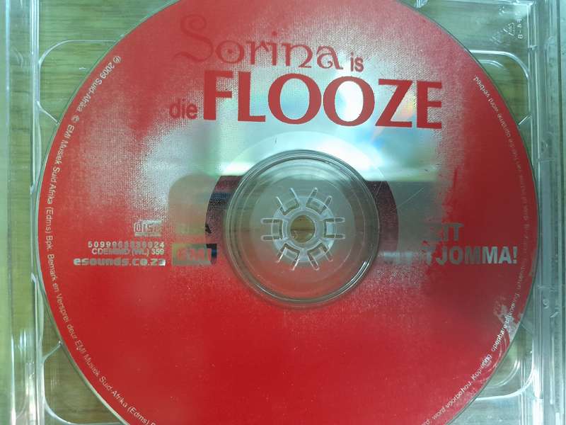 Sorina is die Flooze(No Jewel Case Sleeves)