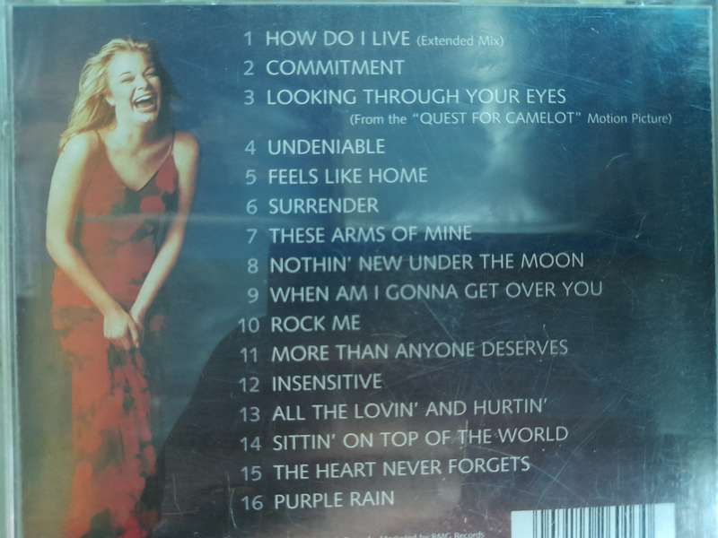 LeAnn Rimes - Sittin' on top of the World