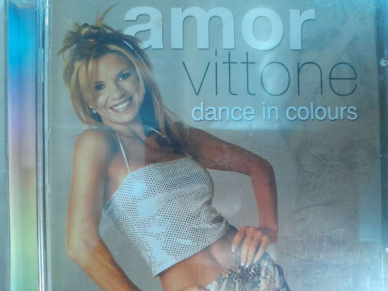 Amor Vittone - Dance in colours