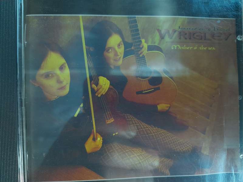 Jennifer & Hazel Wrigley - Mither o' the sea