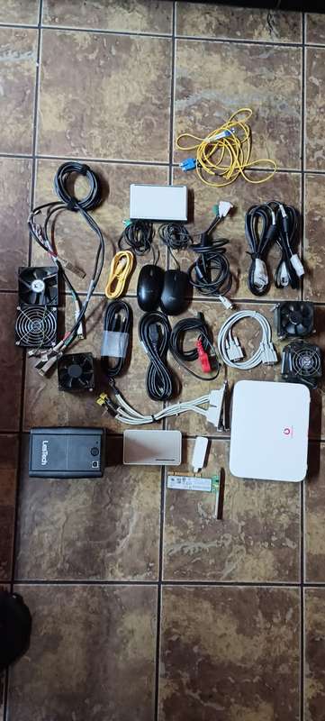 PC parts and accessories bundle