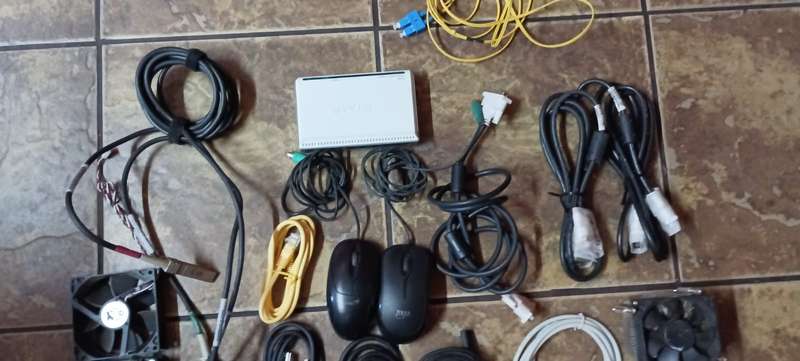 PC parts and accessories bundle