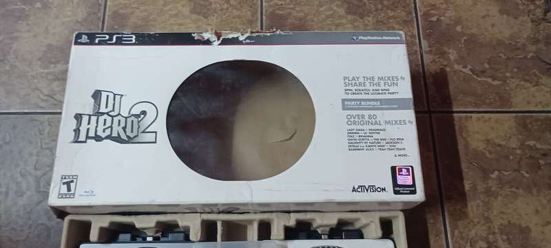 PS3 DJ Hero 2 set