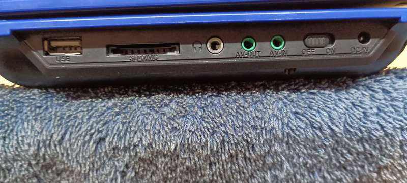 DVD player Harwa ( battery doesn't work)