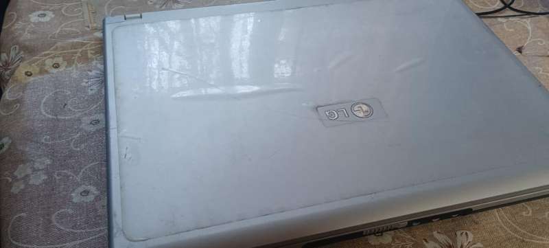 LG FE Express Dual laptop