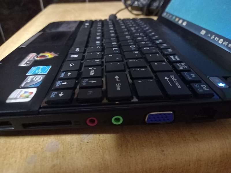 MSI U135DX laptop