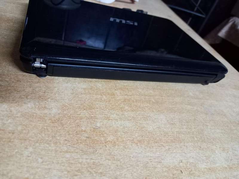 MSI U135DX laptop