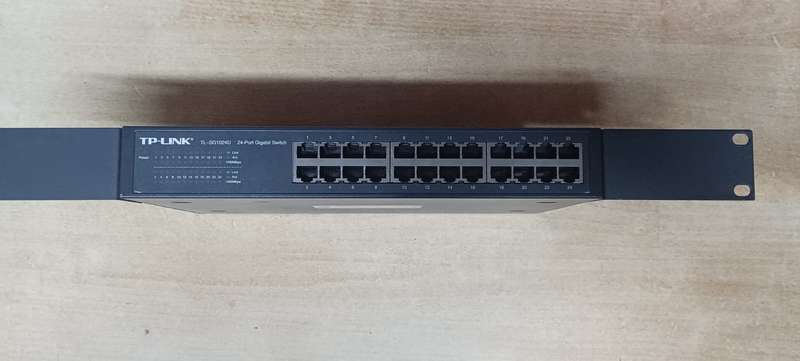 TP Link SG1024D  24 Port Gigabit Switch