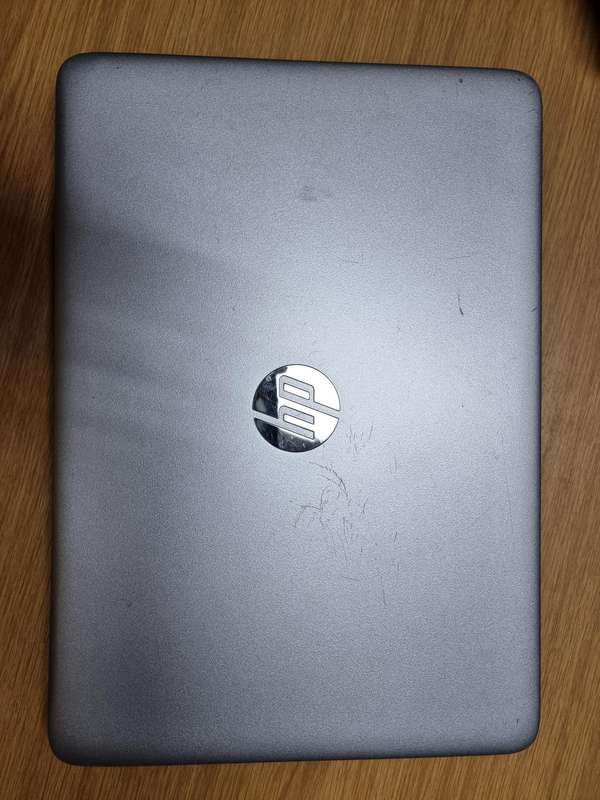 HP Laptop HP840