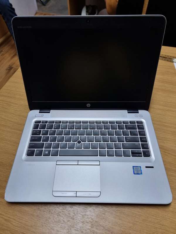 HP Laptop HP840