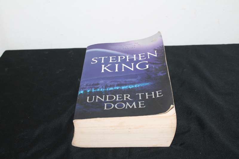 Stephen King Under the dome