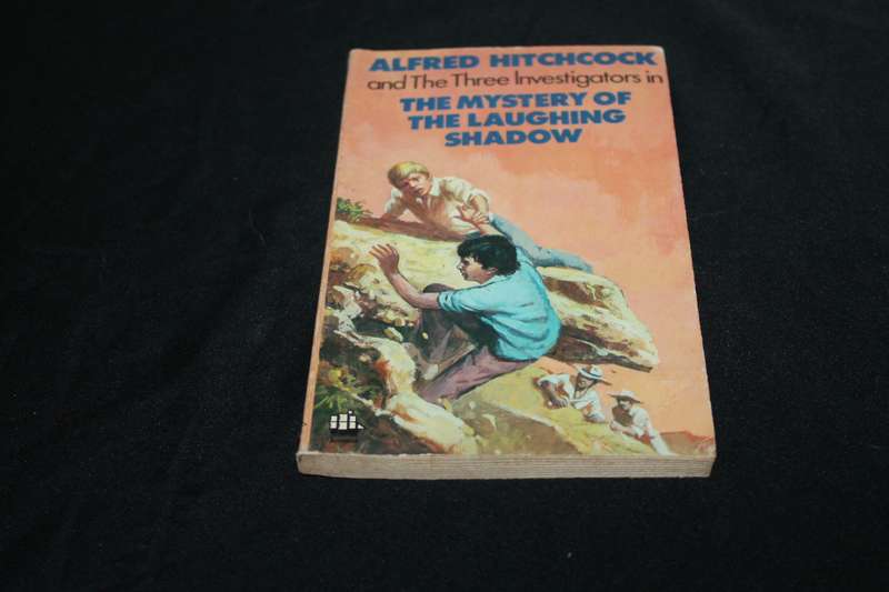 Alfred Hitchcock The Mystery of the Laughing Shadow